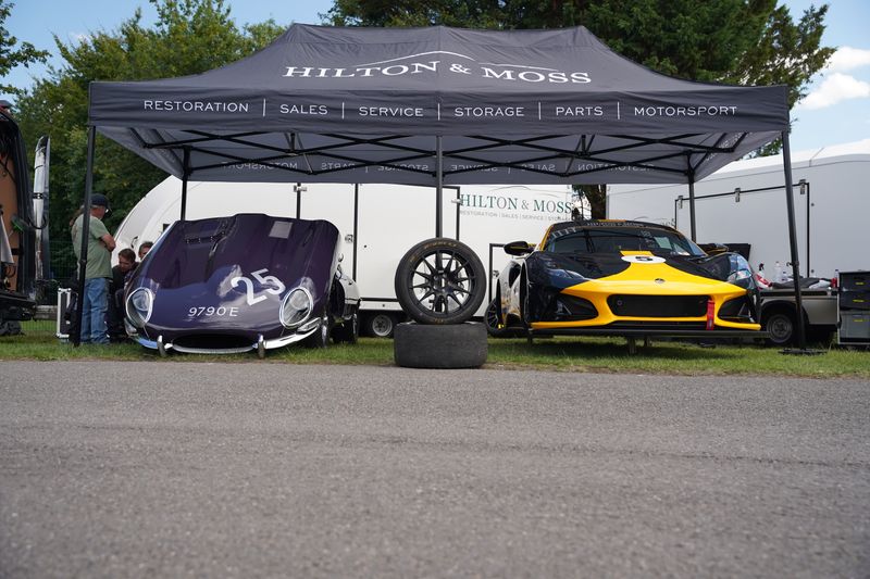 Hilton & Moss win at Castle Combe