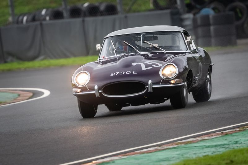 A first place finish for Hilton & Moss at Castle Combe!