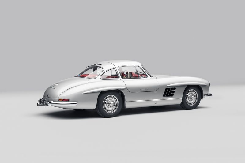 INTRODUCING THE RESTORED 1956 MERCEDES-BENZ W198 300SL GULLWING