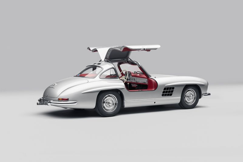INTRODUCING THE RESTORED 1956 MERCEDES-BENZ W198 300SL GULLWING
