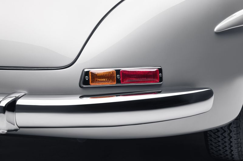 INTRODUCING THE RESTORED 1956 MERCEDES-BENZ W198 300SL GULLWING