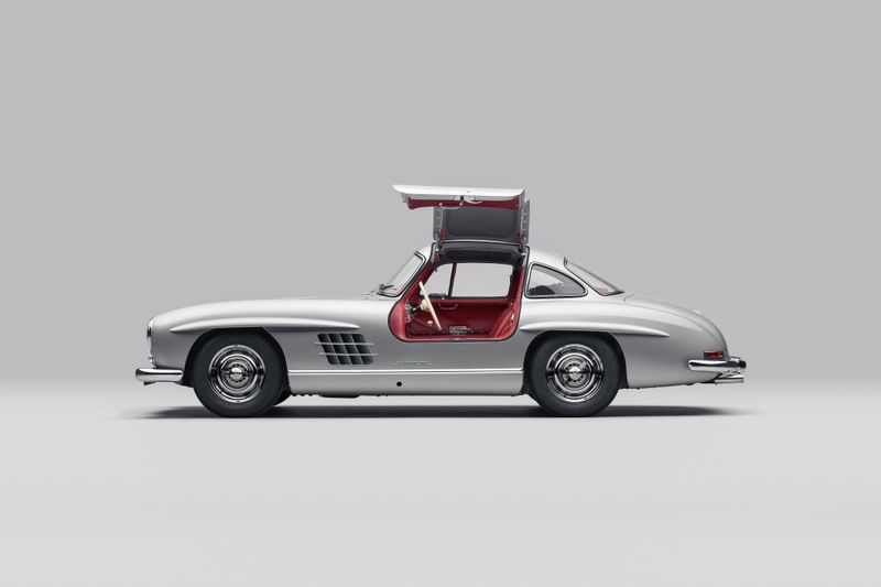 INTRODUCING THE RESTORED 1956 MERCEDES-BENZ W198 300SL GULLWING