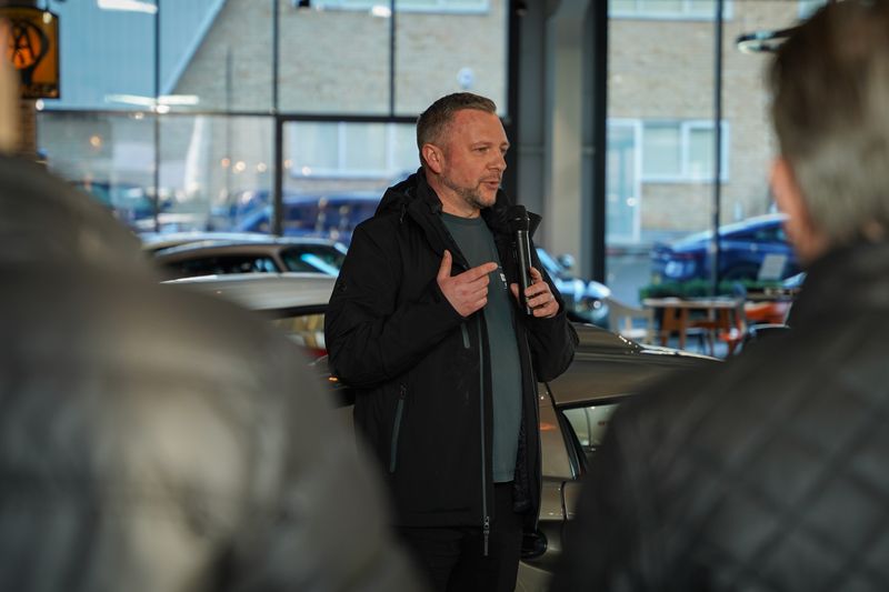 Ready, Set, Race: Hilton & Moss partners with Supercar Driver, Radical Racing and FreeM UK for an Introduction to Motorsport Morning.