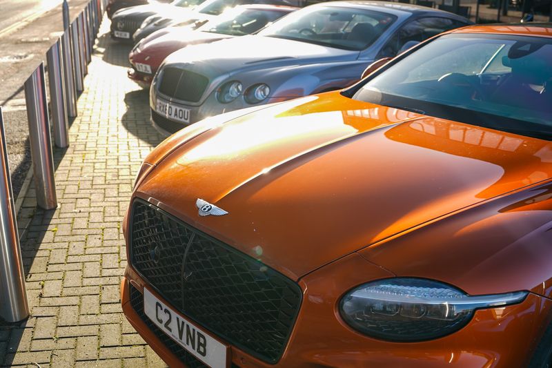 Ready, Set, Race: Hilton & Moss partners with Supercar Driver, Radical Racing and FreeM UK for an Introduction to Motorsport Morning.