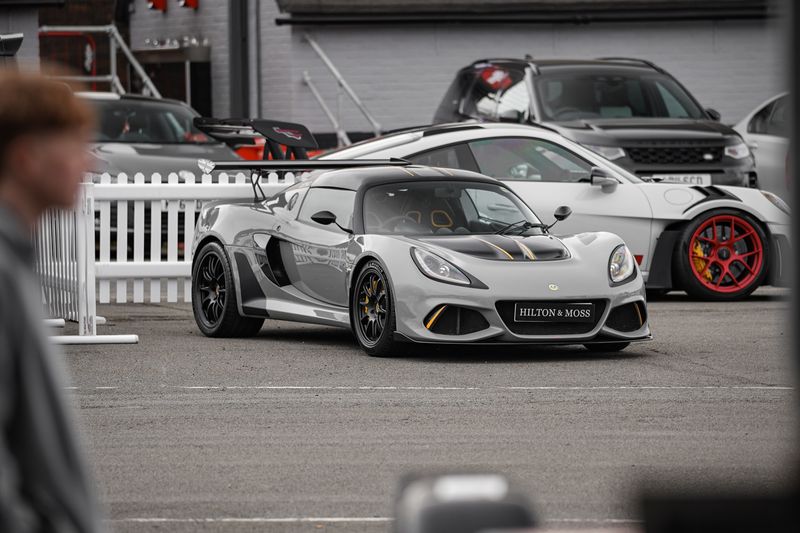 Hilton & Moss Take to the Track at Donington Park for the Supercar Driver Season Opener