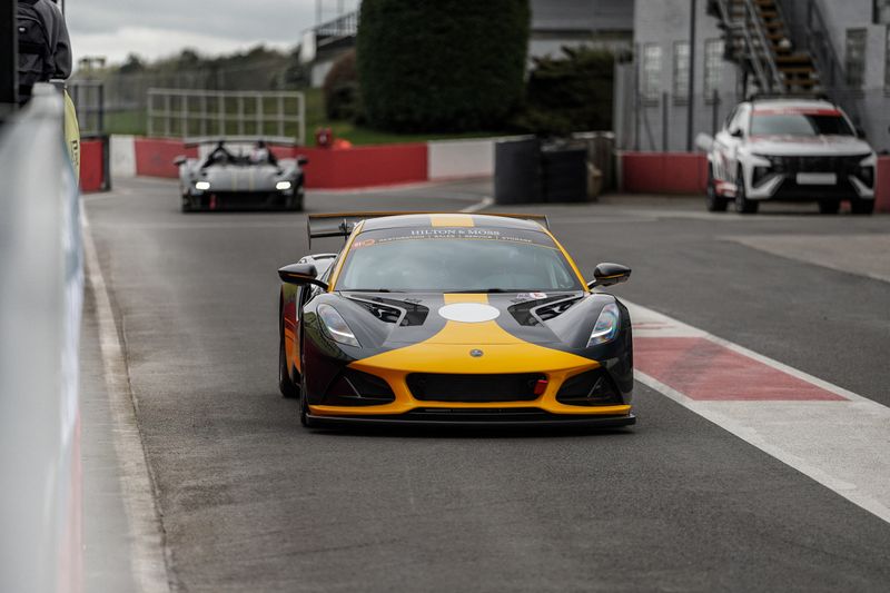 Hilton & Moss Take to the Track at Donington Park for the Supercar Driver Season Opener