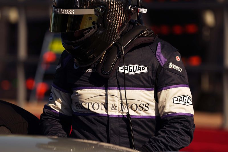 The Purple Princess returns to Donington Historic Festival