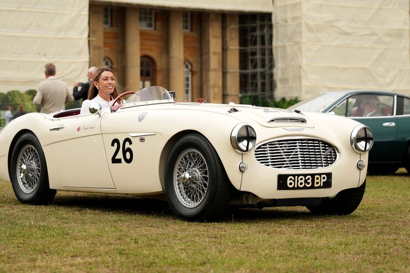 1958 Austin-Healey 100-6 M Takes Double Honours at Salon Privé