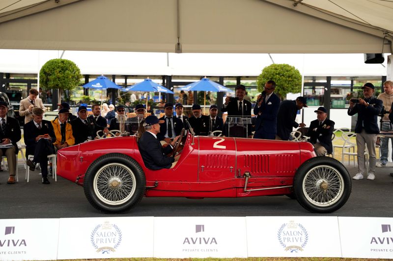 1958 Austin-Healey 100-6 M Takes Double Honours at Salon Privé