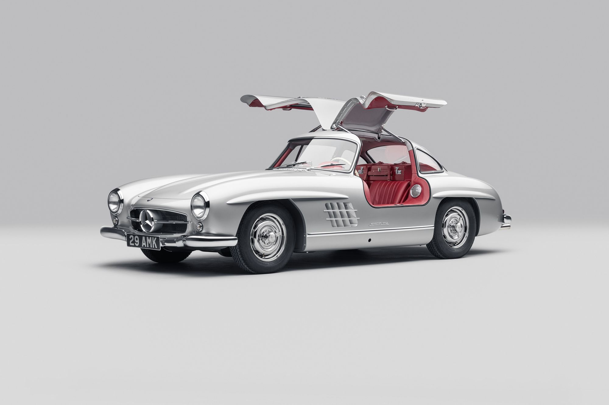 INTRODUCING THE RESTORED 1956 MERCEDES-BENZ W198 300SL GULLWING