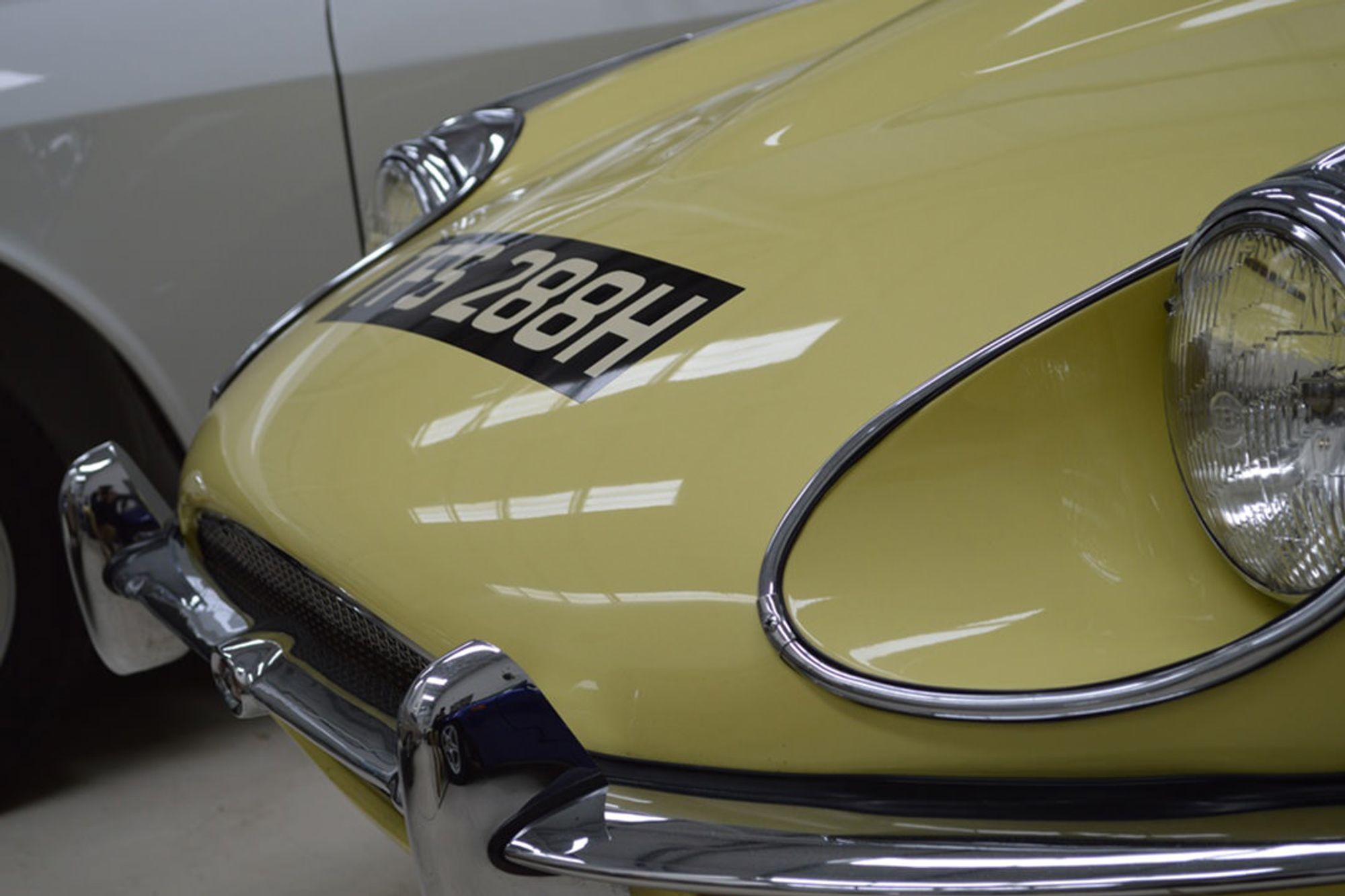 JAGUAR E-TYPE 4.2 ROADSTER Restoration