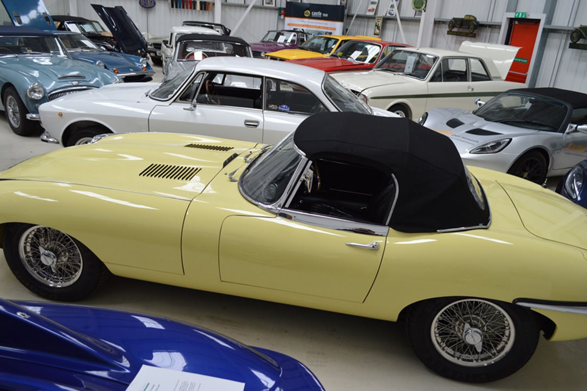 JAGUAR E-TYPE 4.2 ROADSTER Restoration