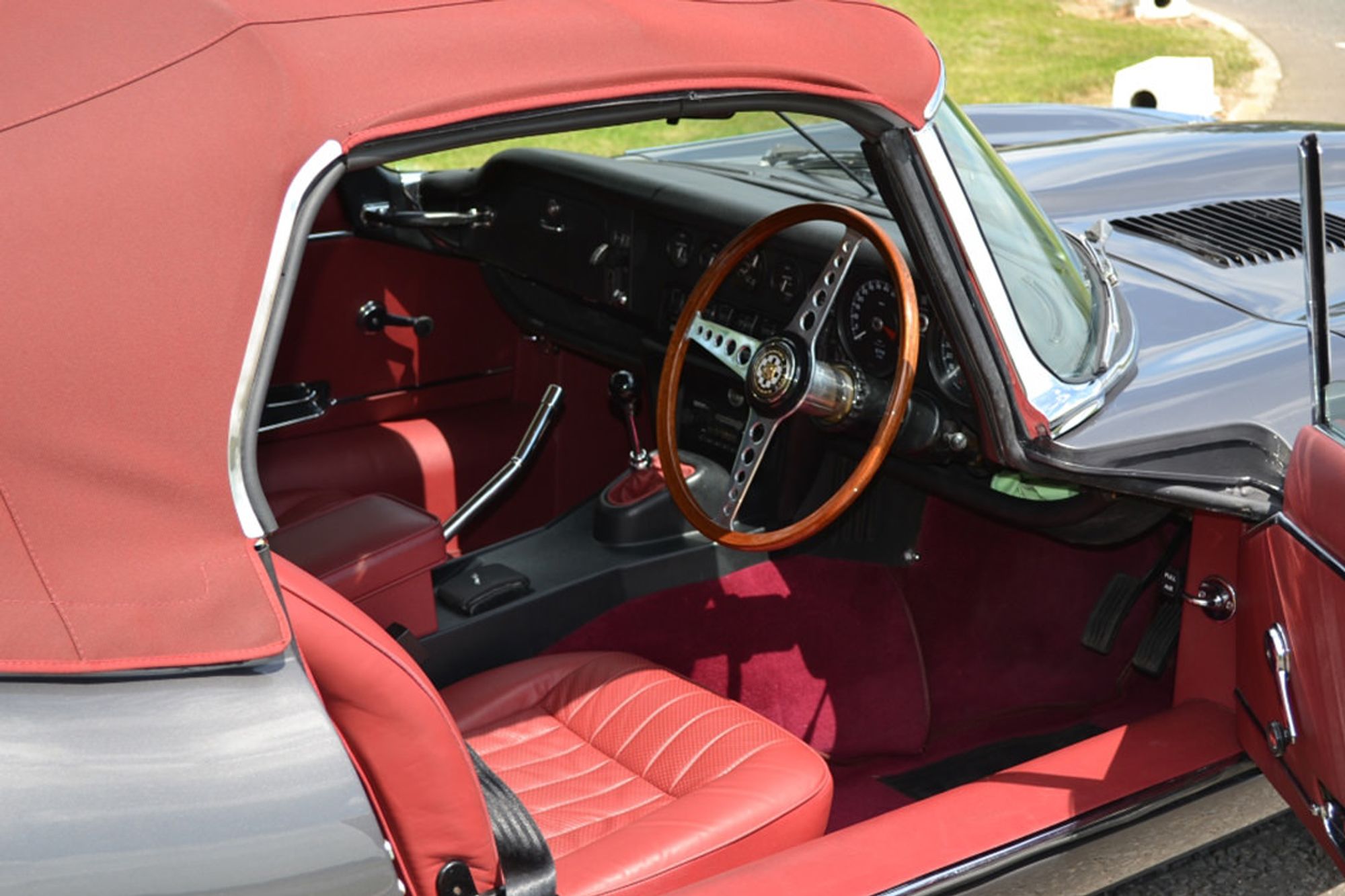 JAGUAR E-TYPE SERIES 3 V12 Restoration