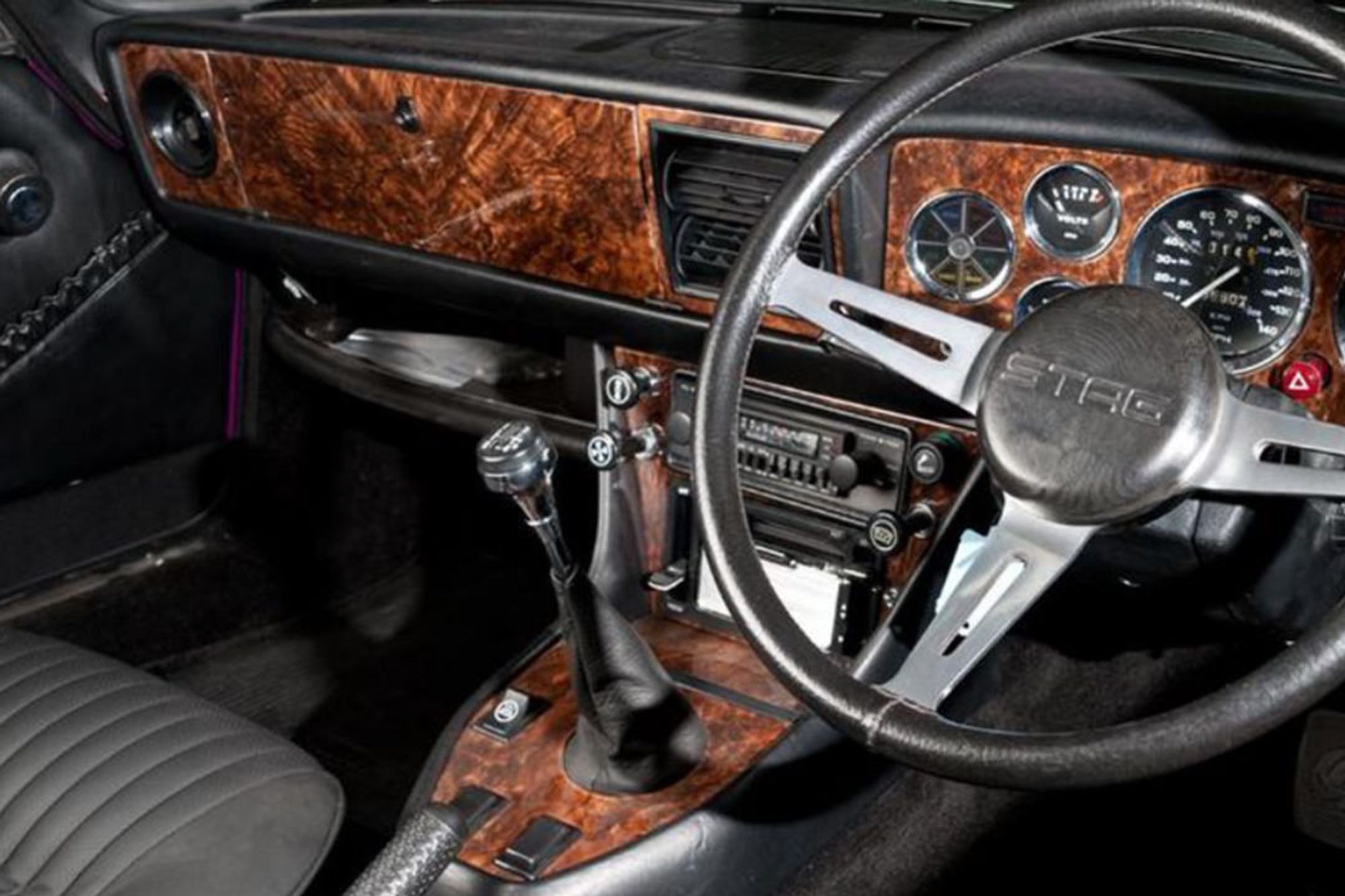 TRIUMPH STAG Restoration