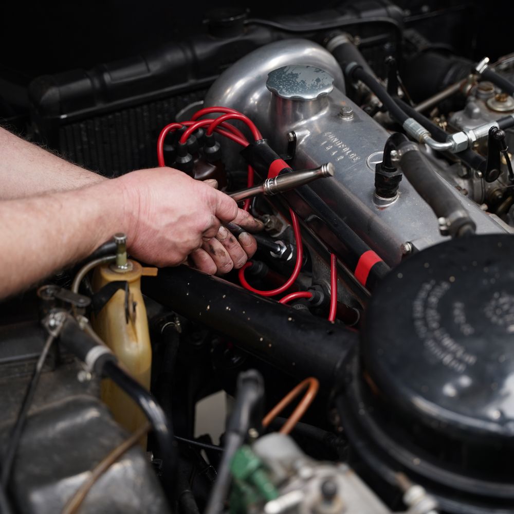 Hilton & Moss servicing for your luxury, performance or classic Classic Mercedes-Benz
