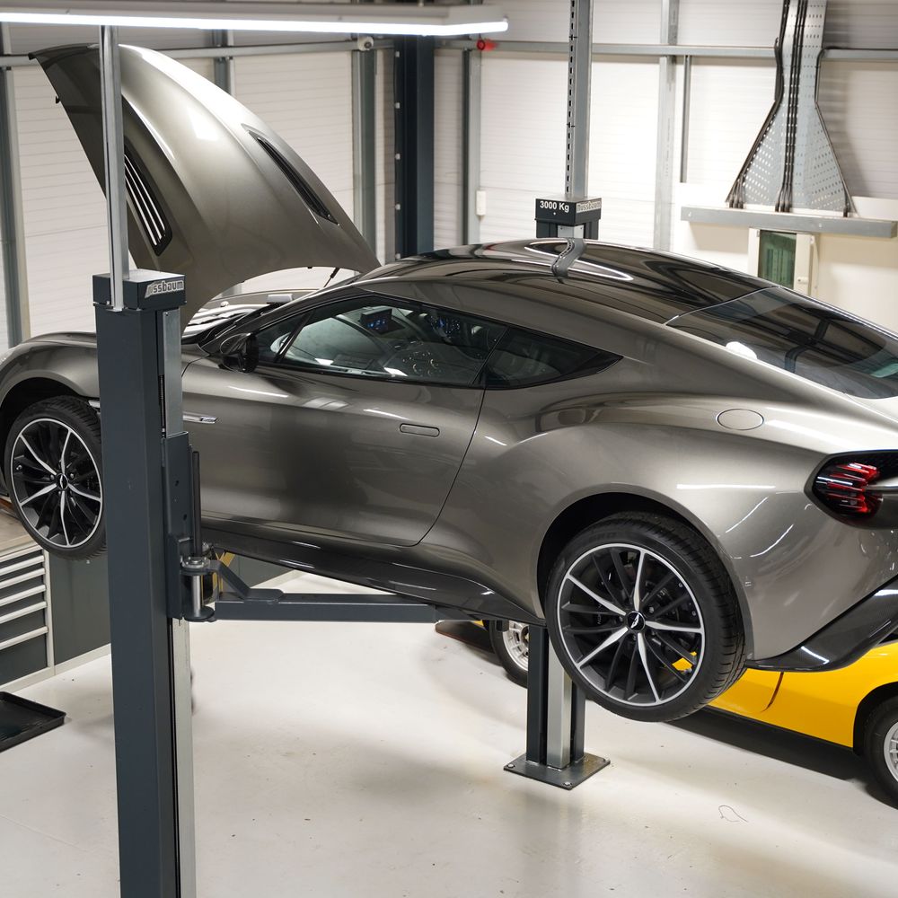 Hilton & Moss servicing for your luxury, performance or classic Aston Martin