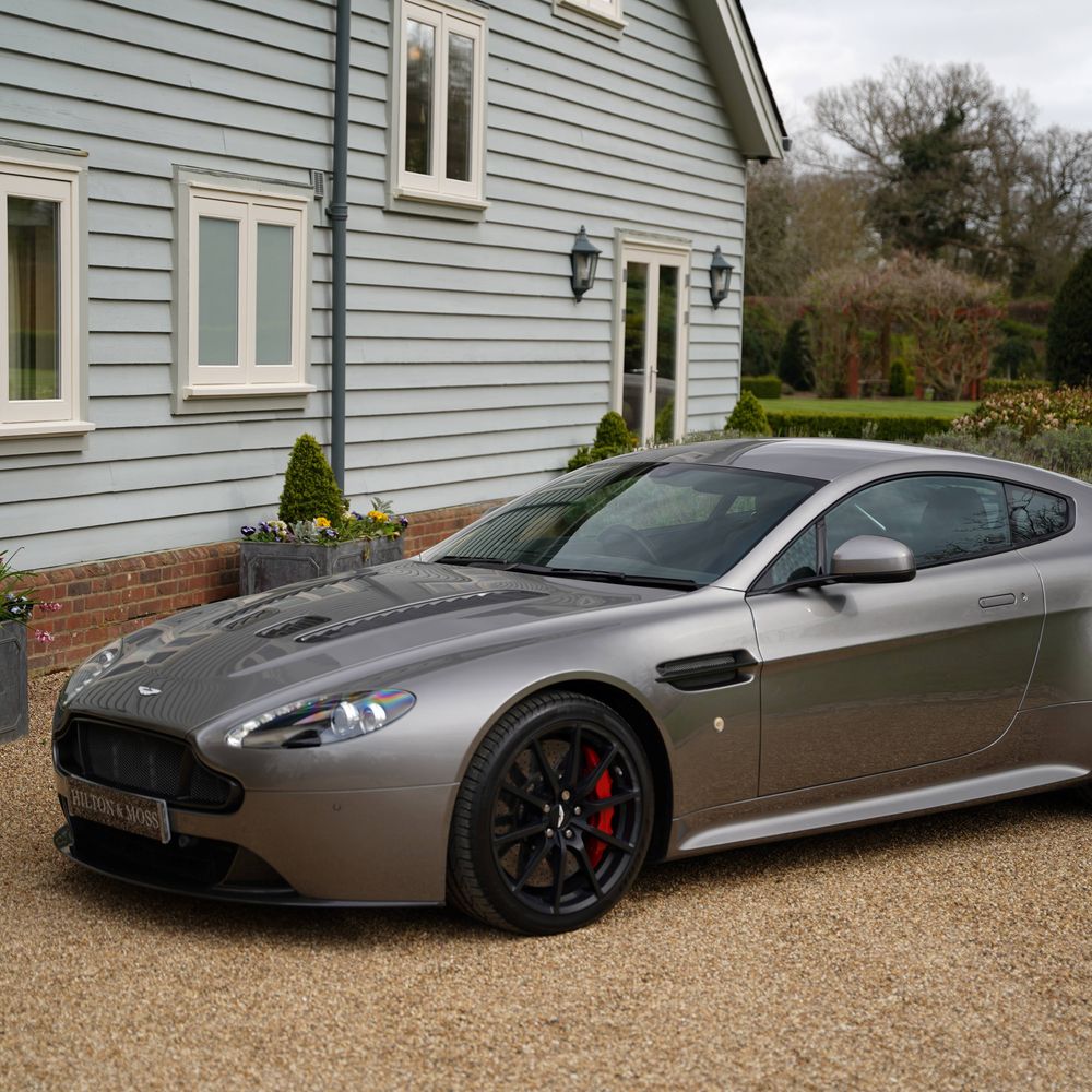 Hilton & Moss servicing for your luxury, performance or classic Aston Martin