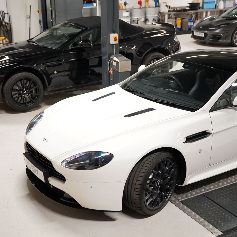 Hilton & Moss servicing for your luxury, performance or classic Aston Martin