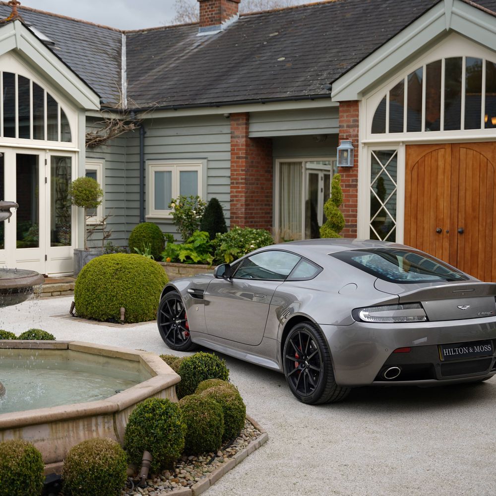 Hilton & Moss servicing for your luxury, performance or classic Aston Martin
