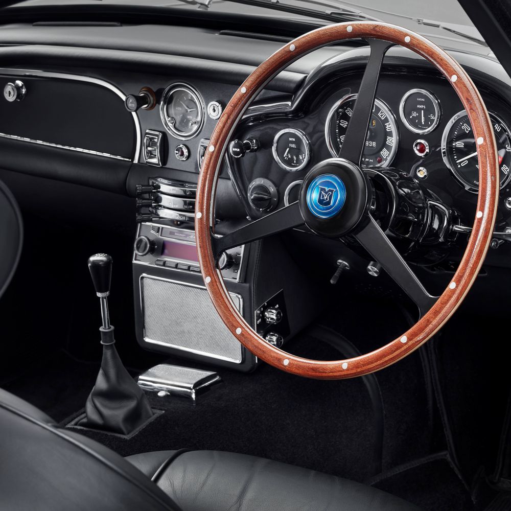 Hilton & Moss servicing for your luxury, performance or classic Classic Aston Martin