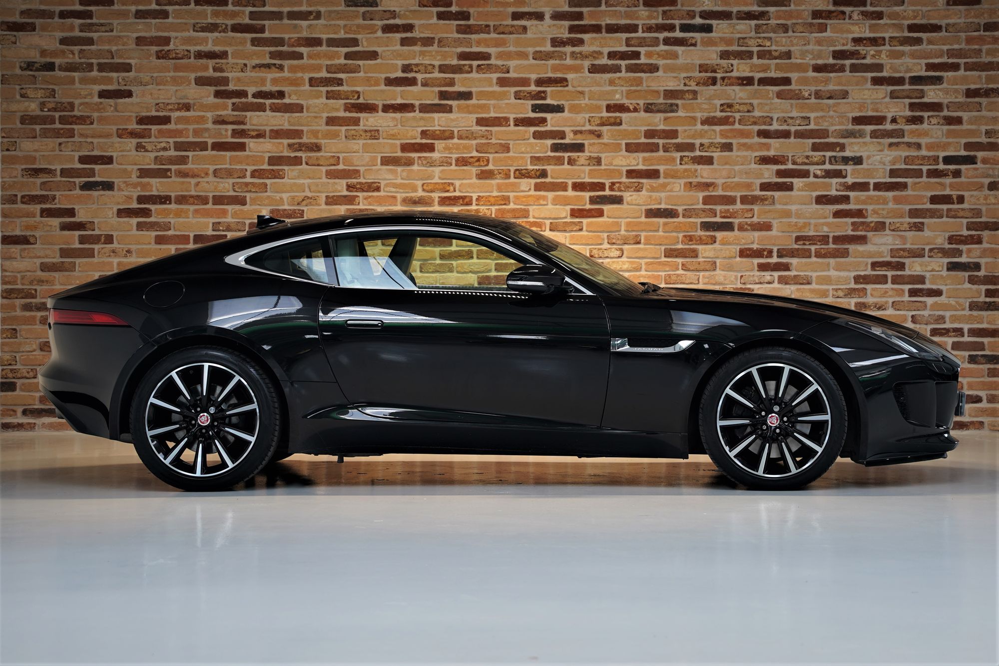 2015 Jaguar F-Type V6