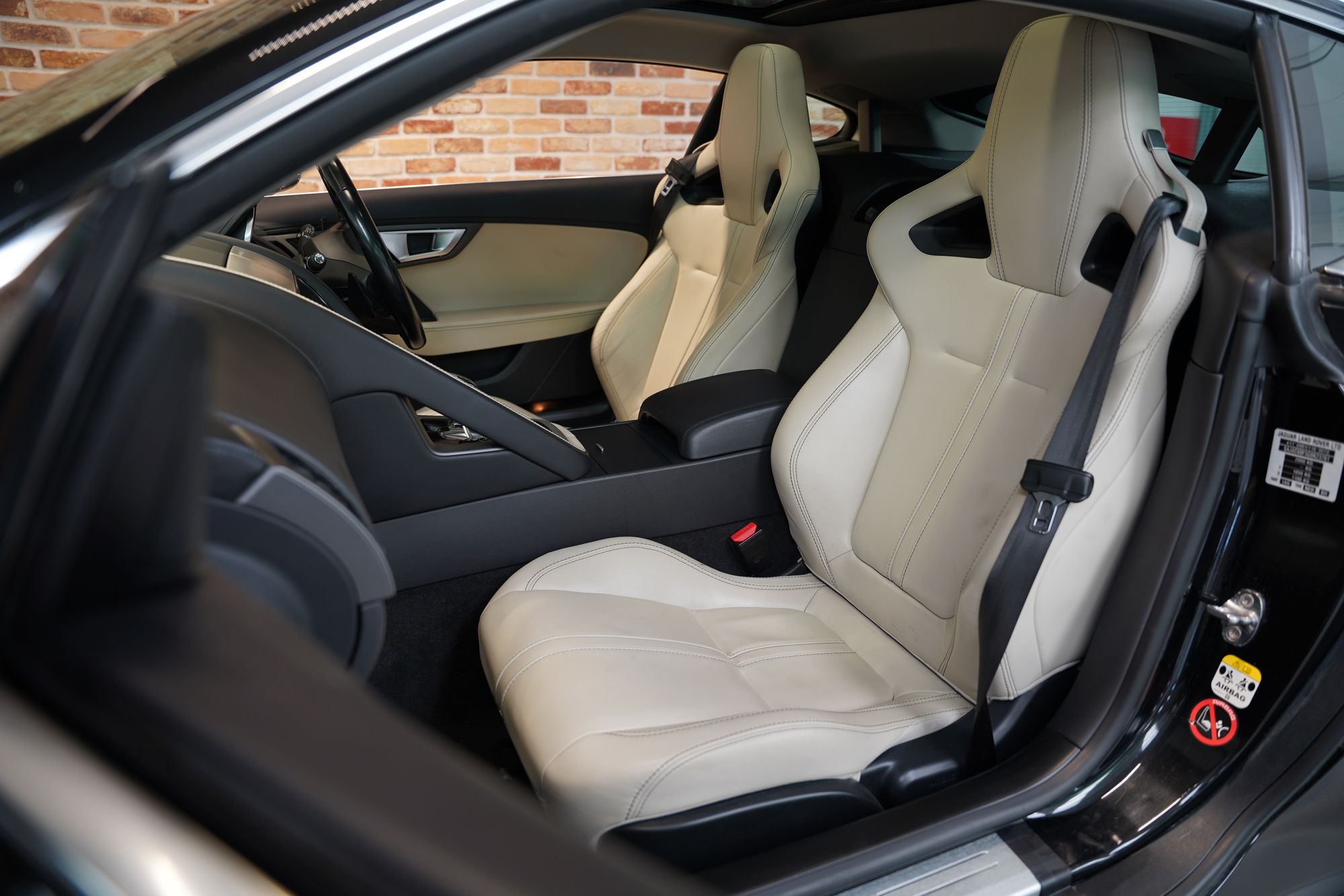 2015 Jaguar F-Type V6