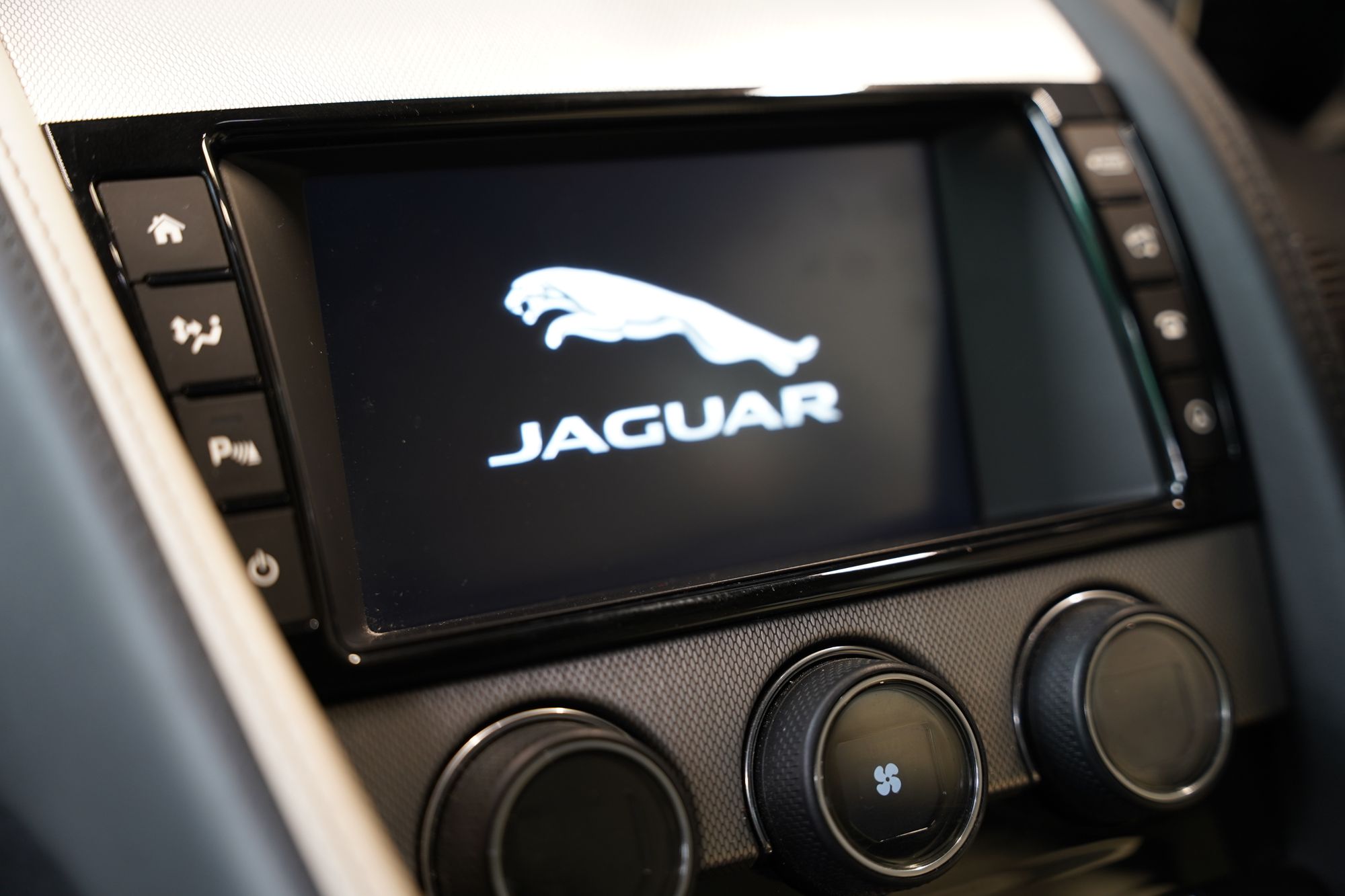 2015 Jaguar F-Type V6