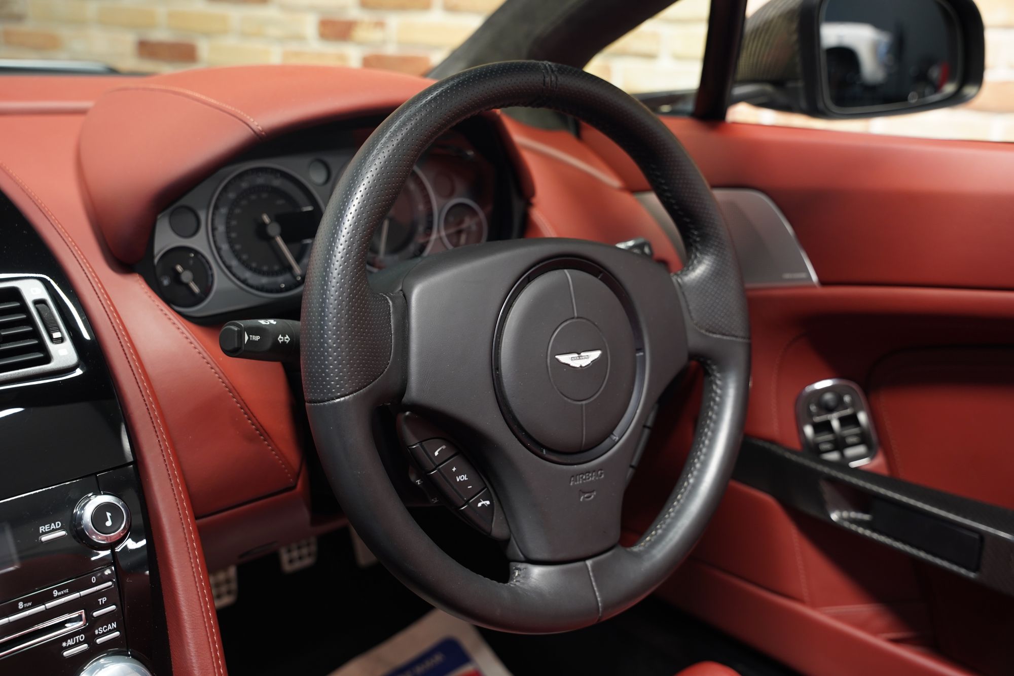2013 Aston Martin V12 Vantage Roadster