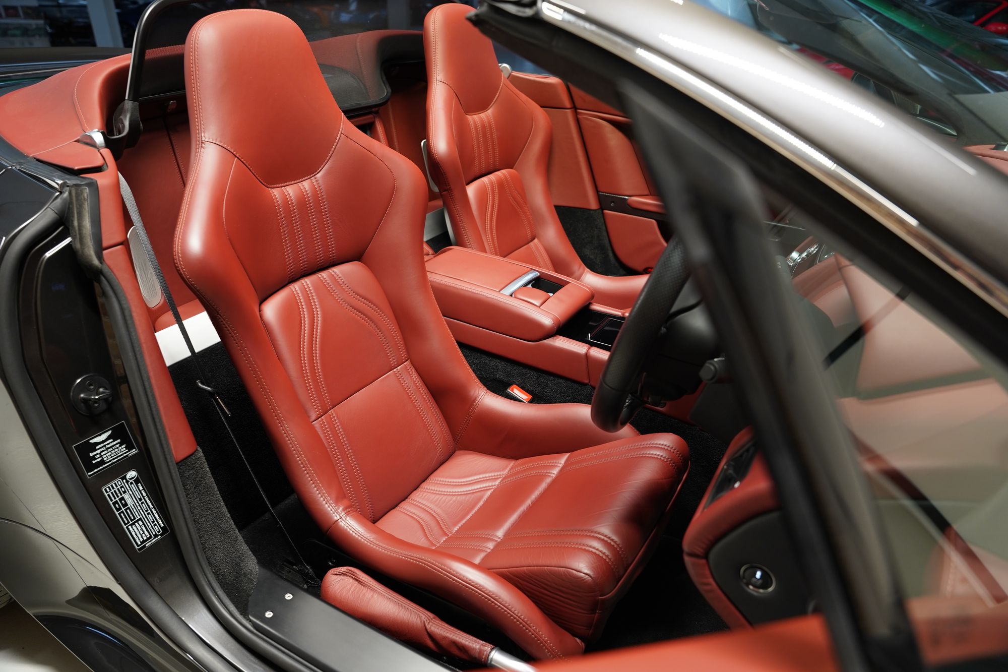 2013 Aston Martin V12 Vantage Roadster