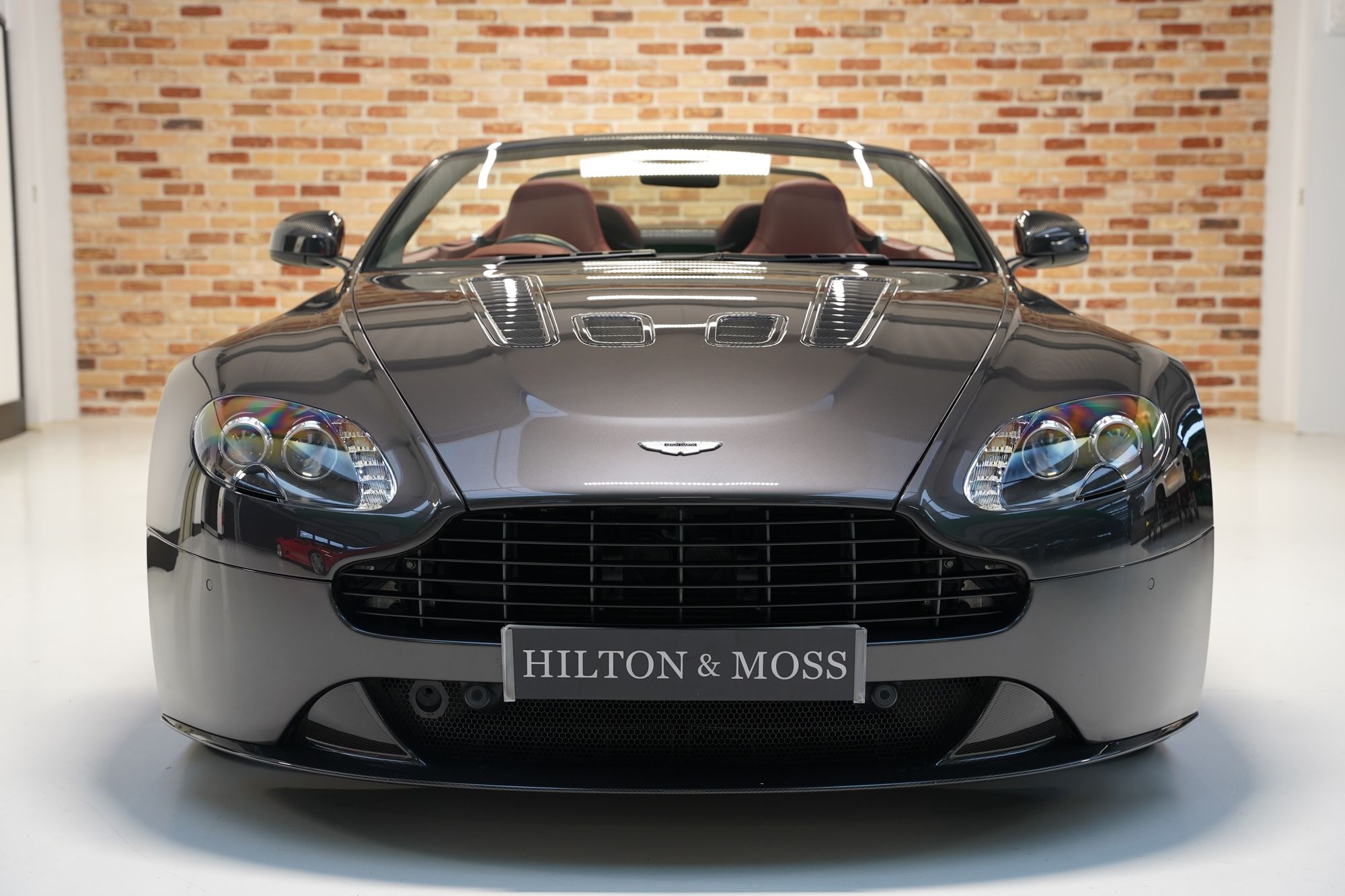 2013 Aston Martin V12 Vantage Roadster
