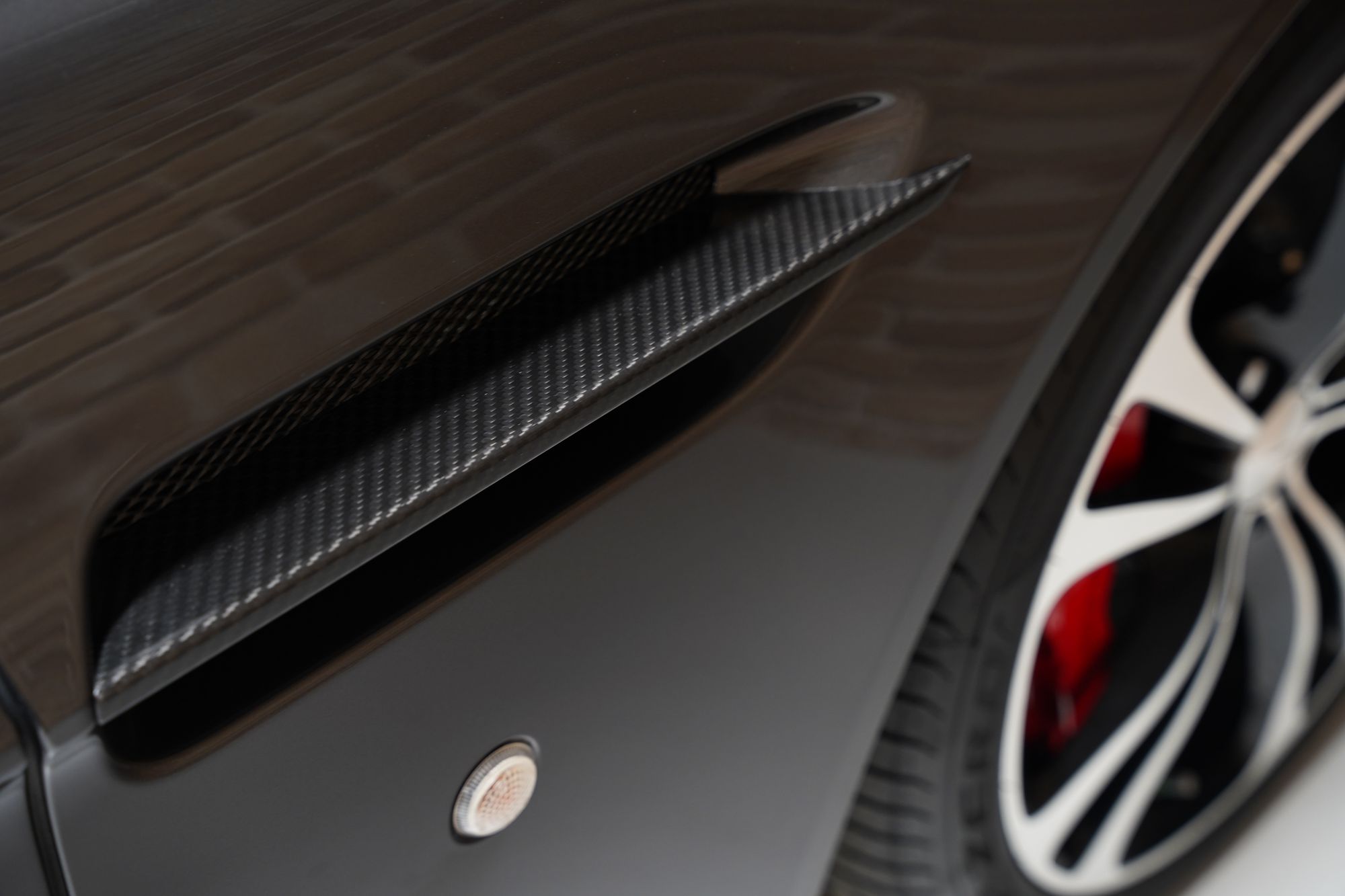 2013 Aston Martin V12 Vantage Roadster