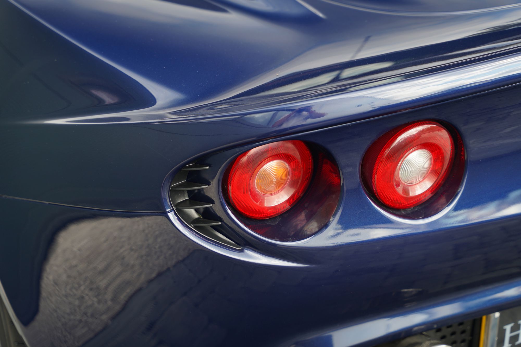 2004 Lotus Elise S2 111S