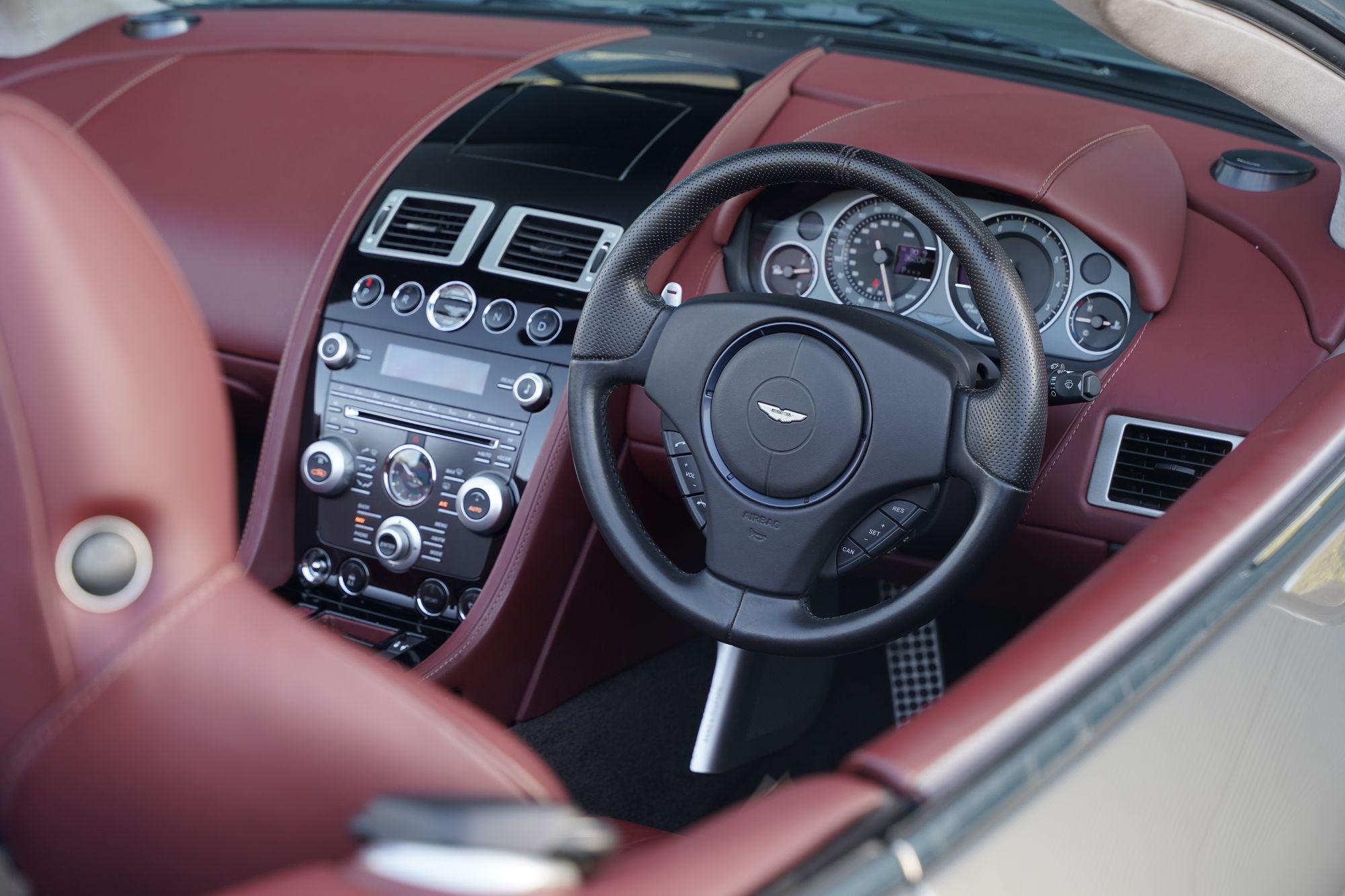 2011 Aston Martin DBS Volante