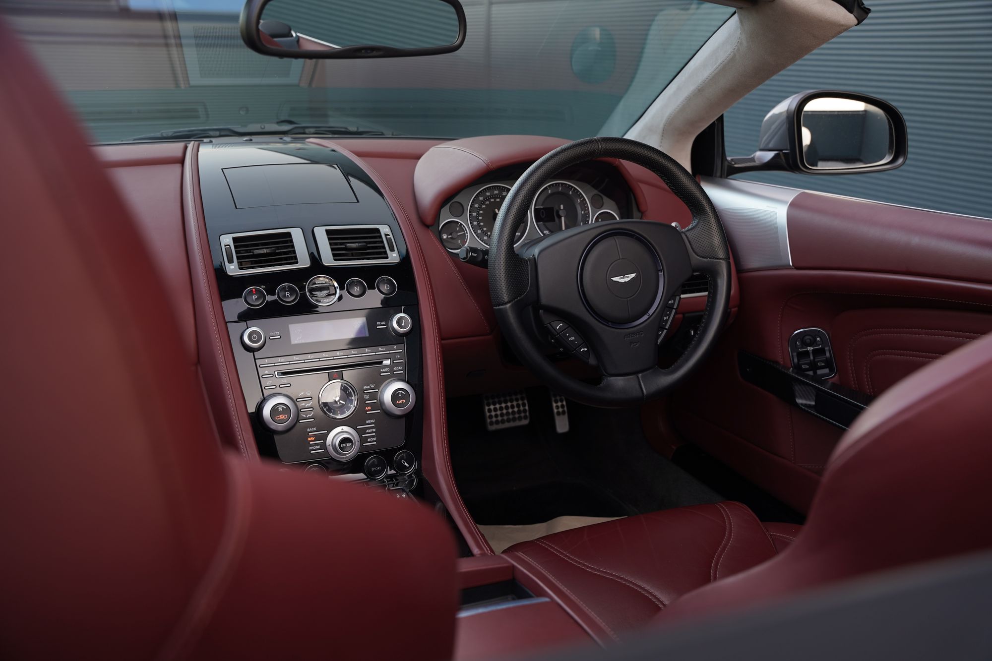 2011 Aston Martin DBS Volante
