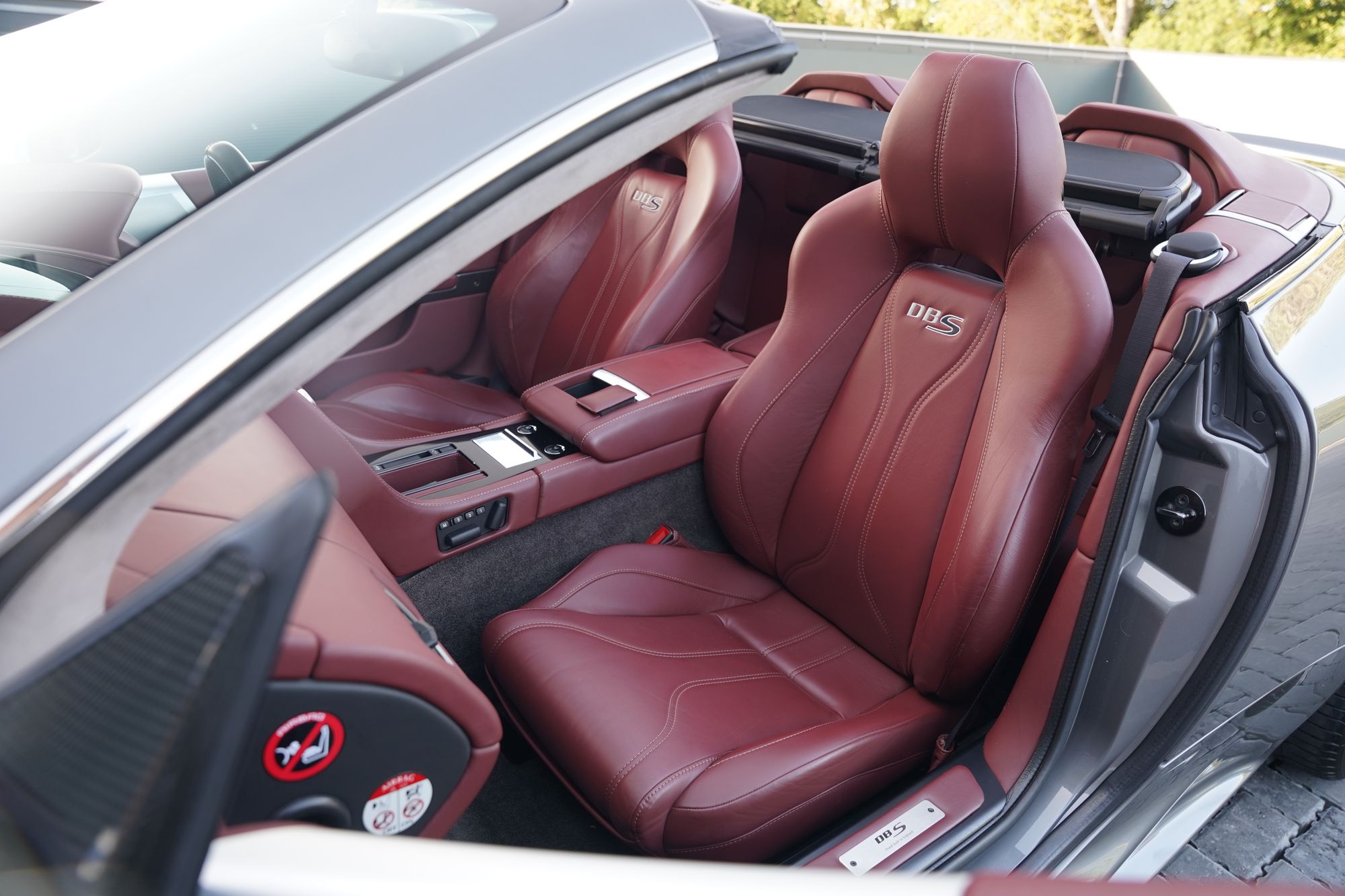 2011 Aston Martin DBS Volante