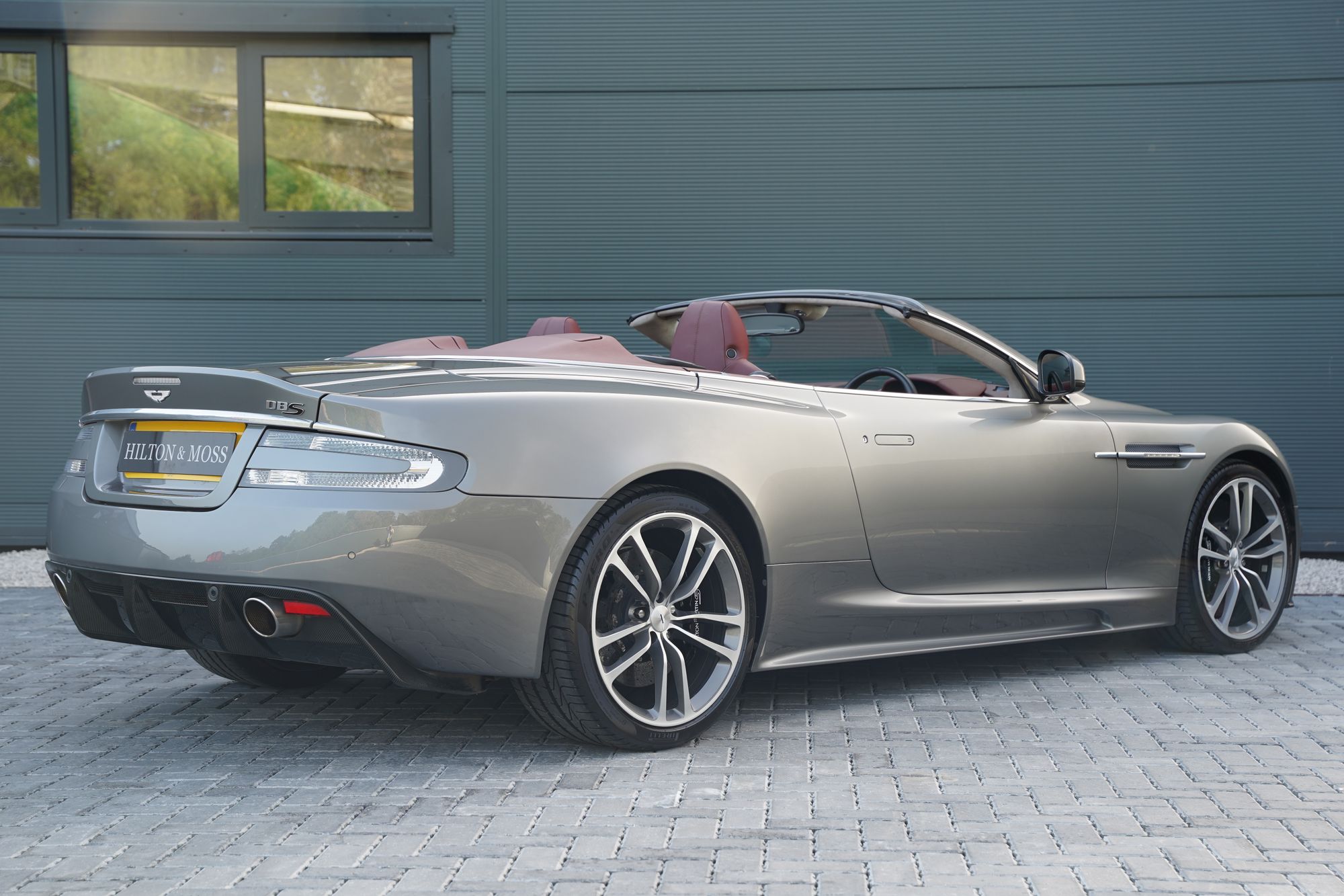 2011 Aston Martin DBS Volante