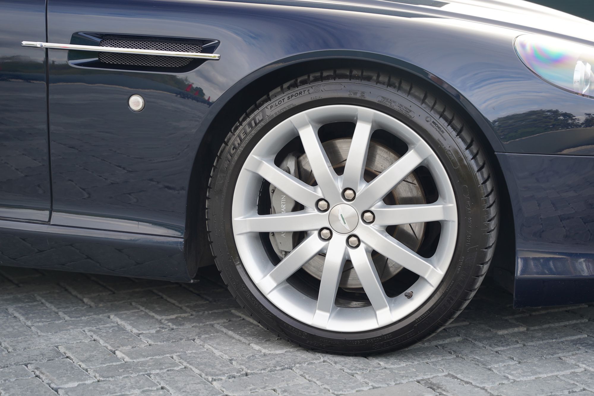 2006 Aston Martin DB9 Volante