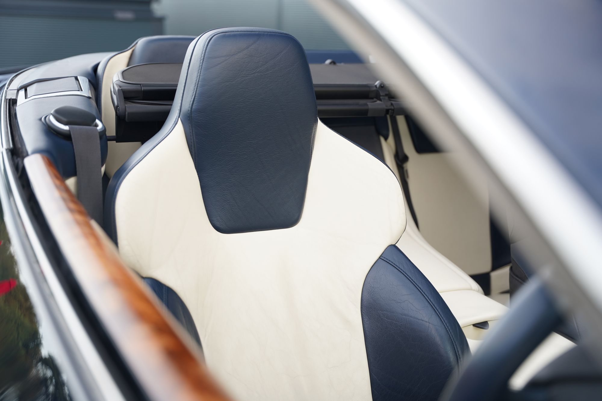 2006 Aston Martin DB9 Volante