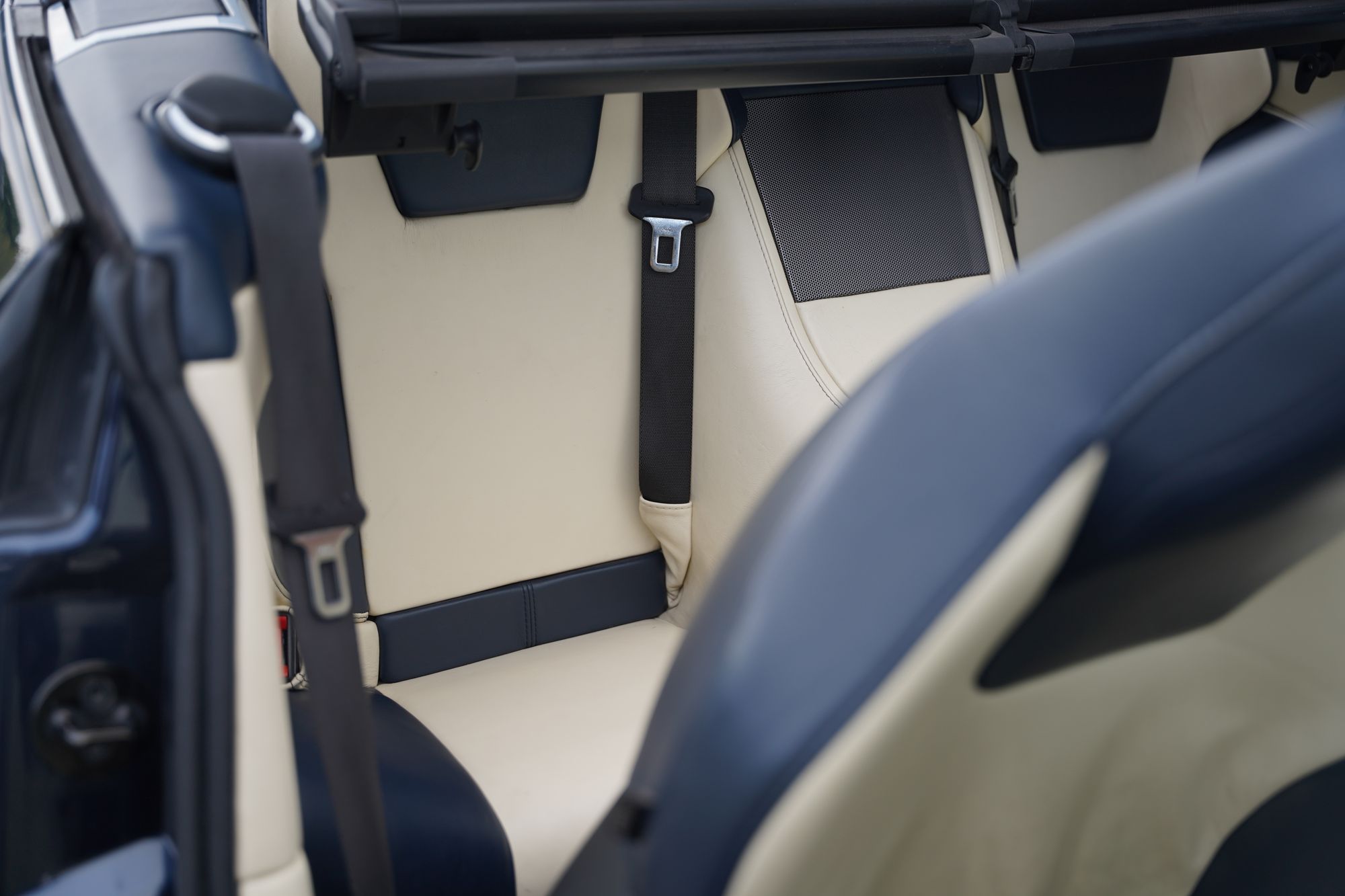 2006 Aston Martin DB9 Volante