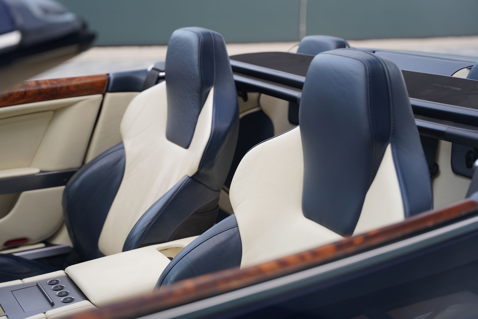 2006 Aston Martin DB9 Volante