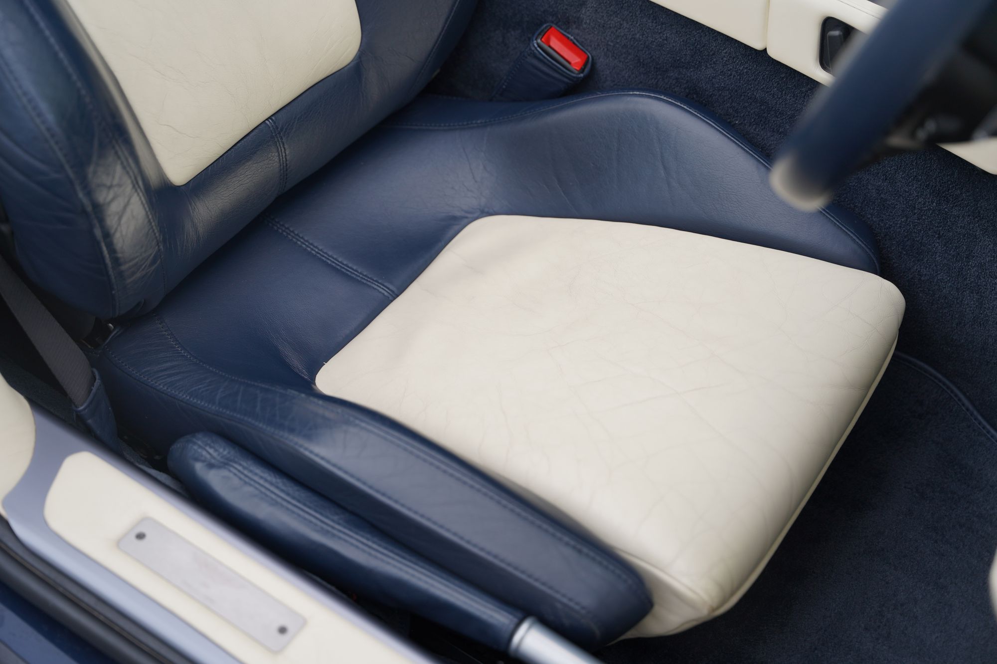 2006 Aston Martin DB9 Volante