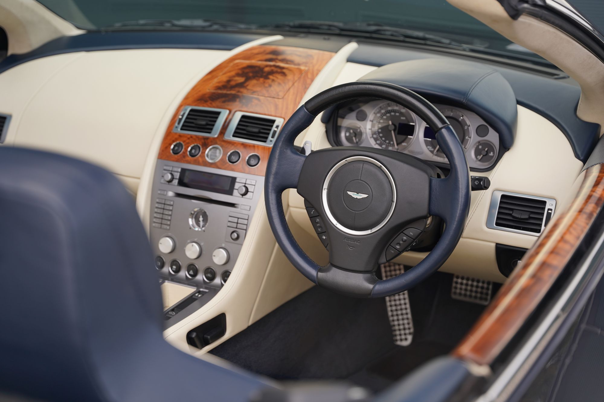 2006 Aston Martin DB9 Volante