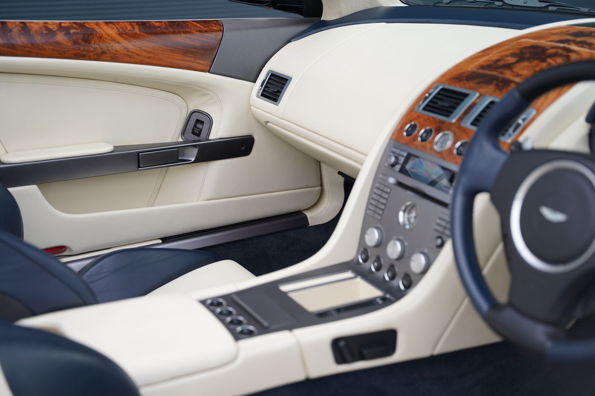 2006 Aston Martin DB9 Volante