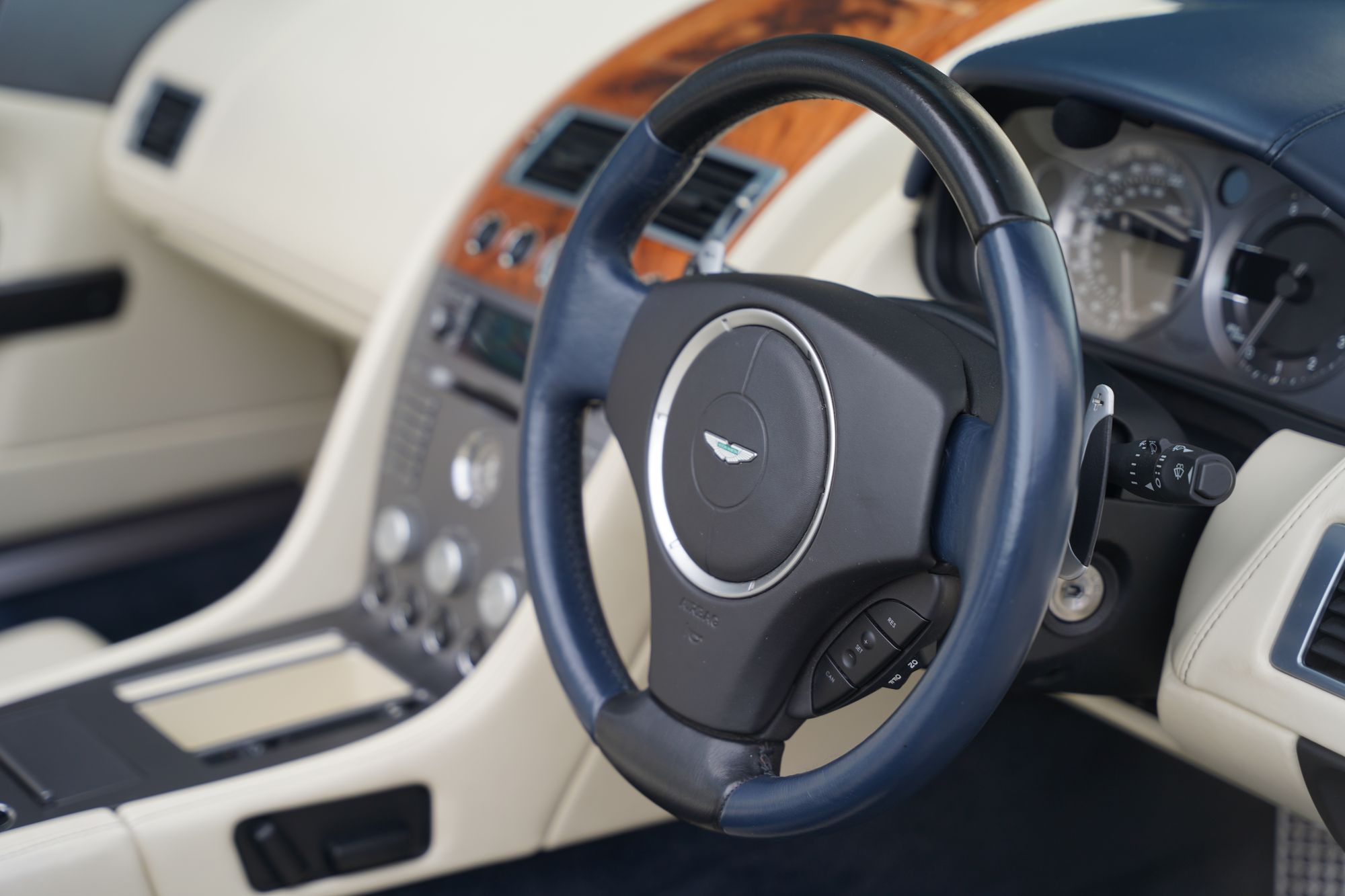 2006 Aston Martin DB9 Volante