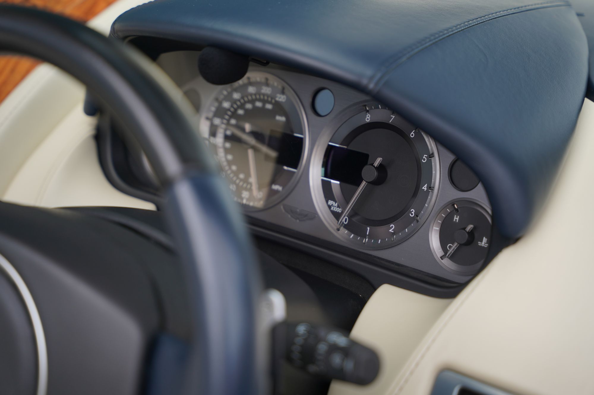 2006 Aston Martin DB9 Volante