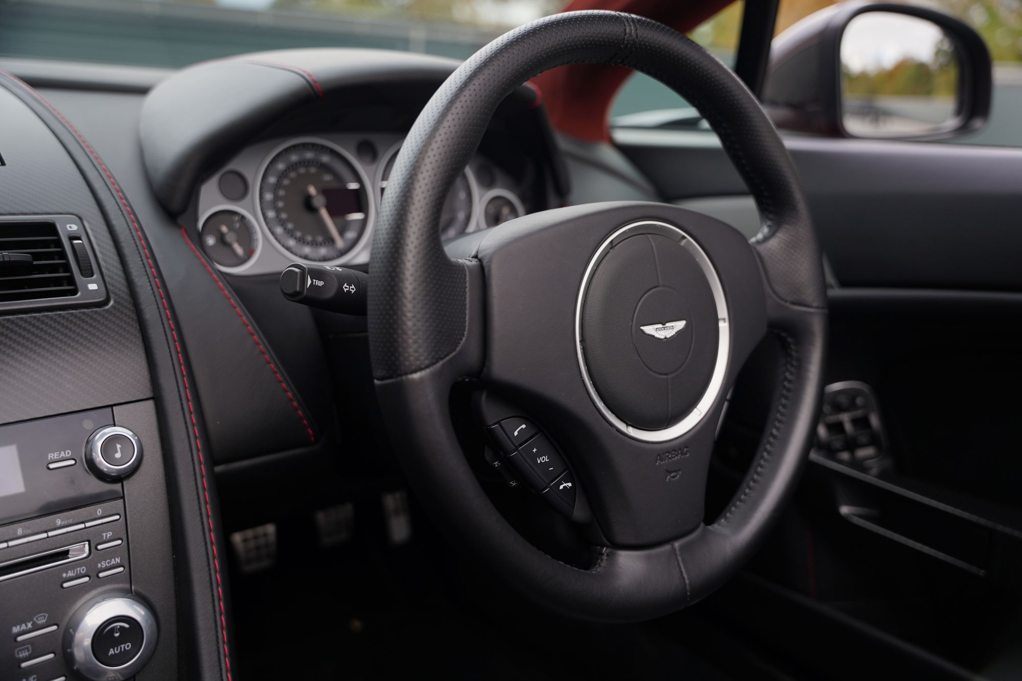 2012 Aston Martin V12 Vantage Roadster (Manual)