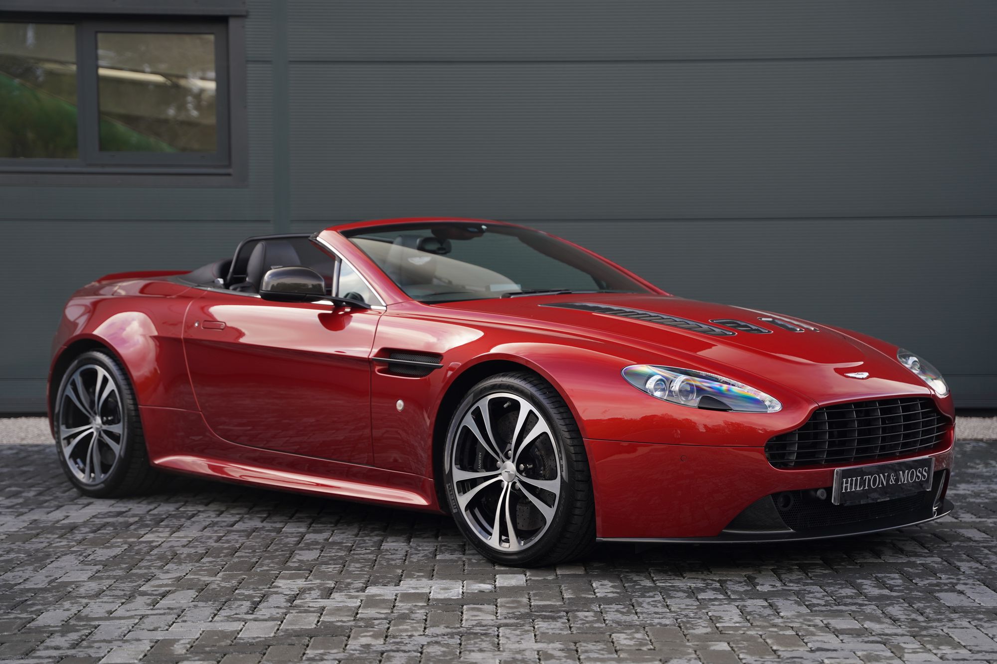 2012 Aston Martin V12 Vantage Roadster (Manual)