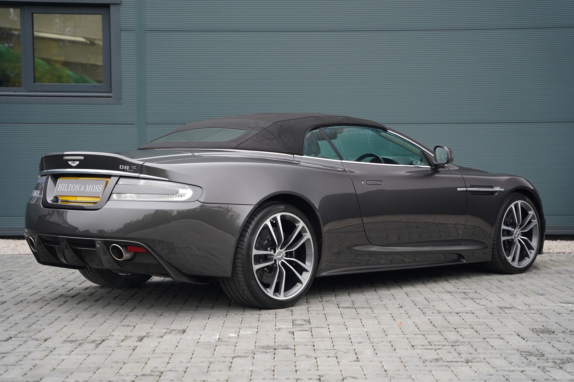 2011 Aston Martin DBS Volante
