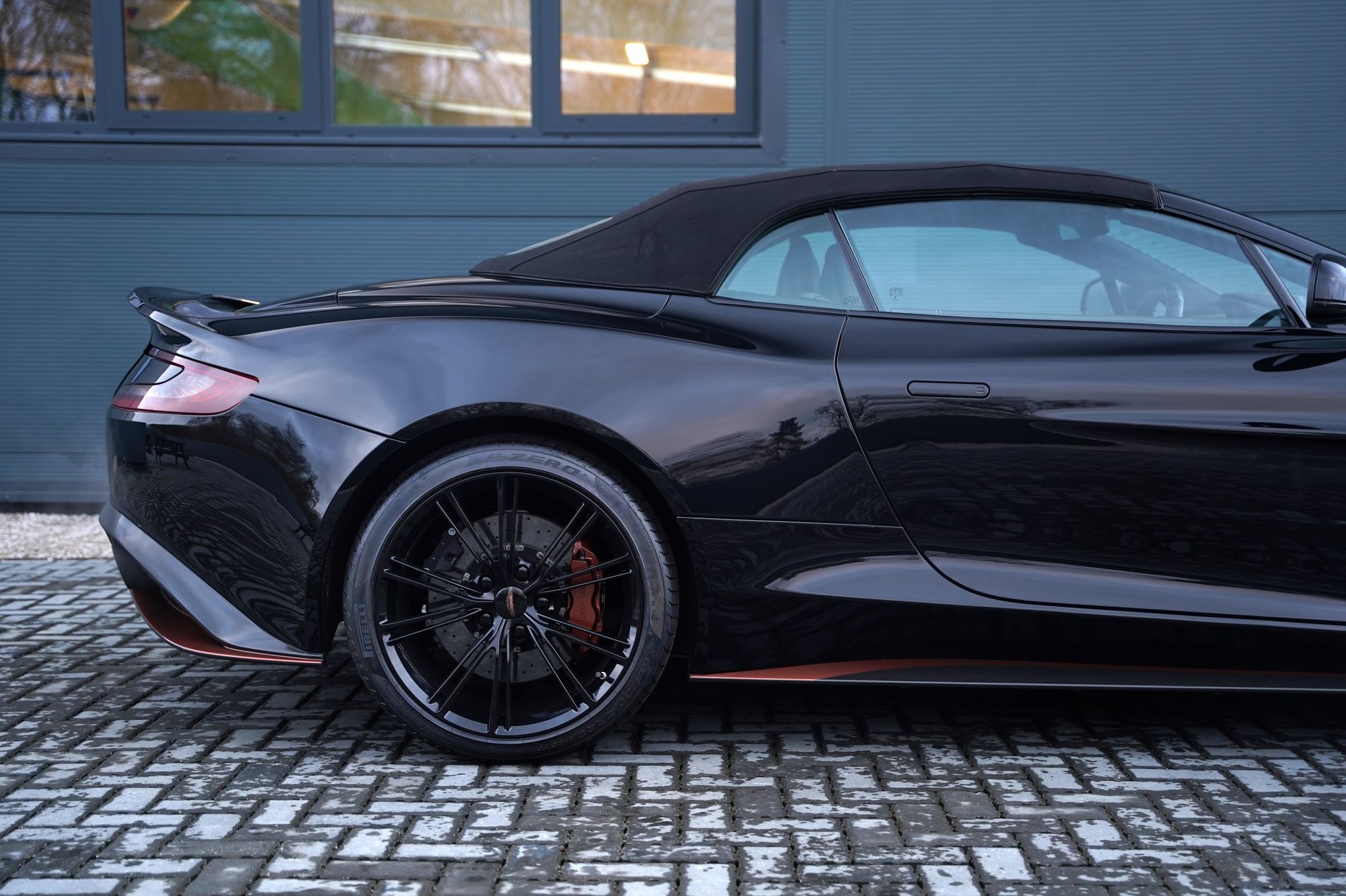 2018 Aston Martin Vanquish S Volante Ultimate
