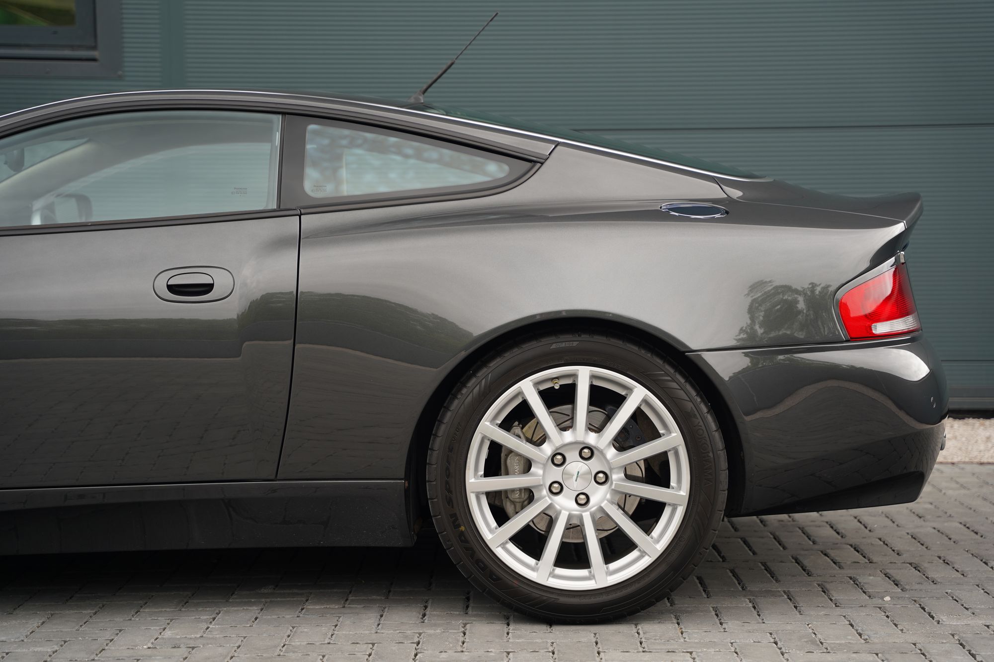 2007 Aston Martin Vanquish S 'Late Dash'